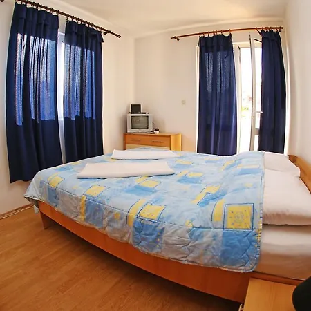 And Zvjezdana Apartment *