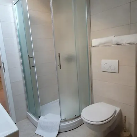 And Zvjezdana Apartment *