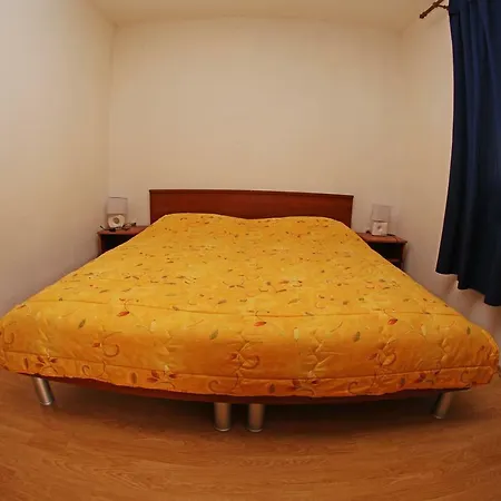 And Zvjezdana Apartment