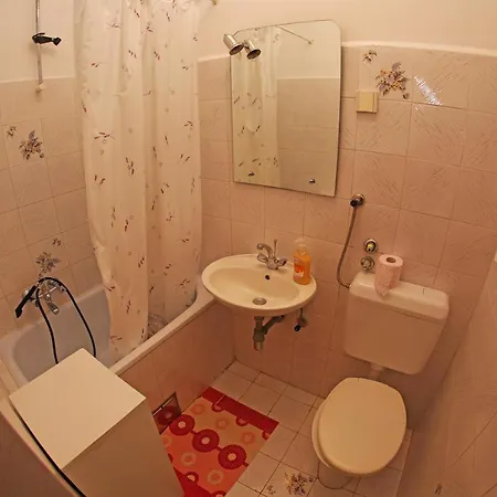 And Zvjezdana Apartment Hvar Town